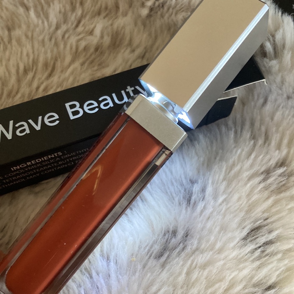 Love Wave Beauty Lip Gloss “Retro “